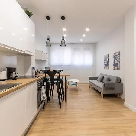 Gran Apto A 5 Min De Casco Viejo. Familias, Grupos Appartement
