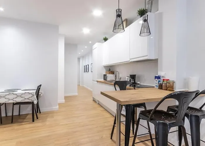 Gran Apto A 5 Min De Casco Viejo. Familias, Grupos Apartamento